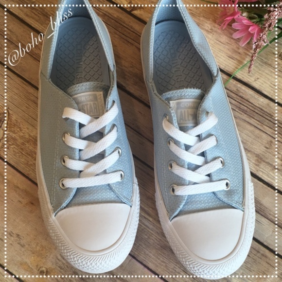 See new listing - Picture 5 of 8